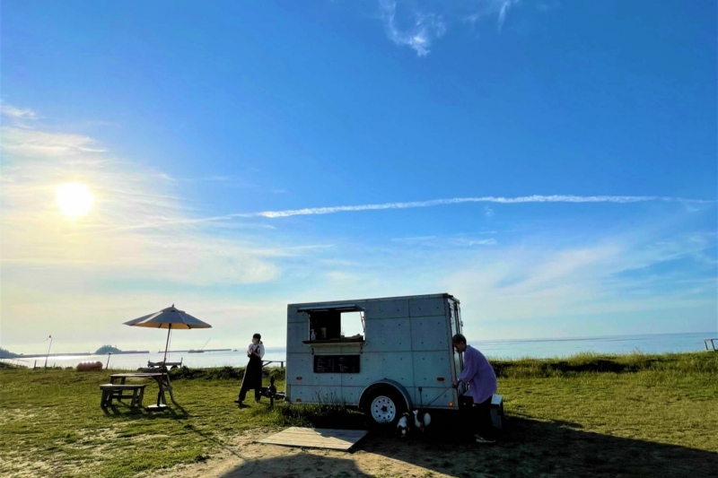 【鳥取県/岩美町】浦富海岸に佇むおしゃれな絶景カフェ「cafe bloom」