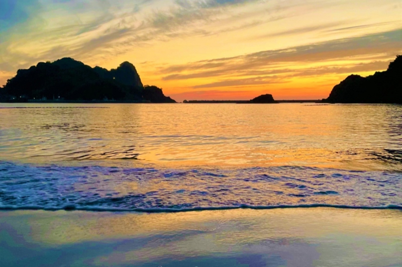 塩谷海水浴場で眺める夕焼け～サンセット～<兵庫県/新温泉町>