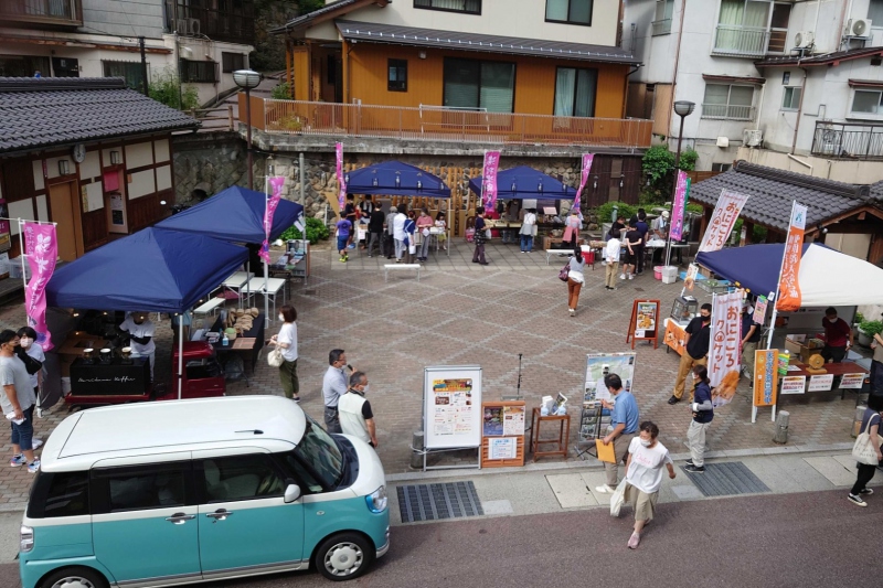 湯村温泉98℃テント村